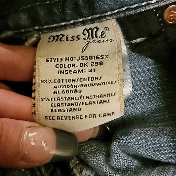Miss Me Jeans - Picture 3 of 8